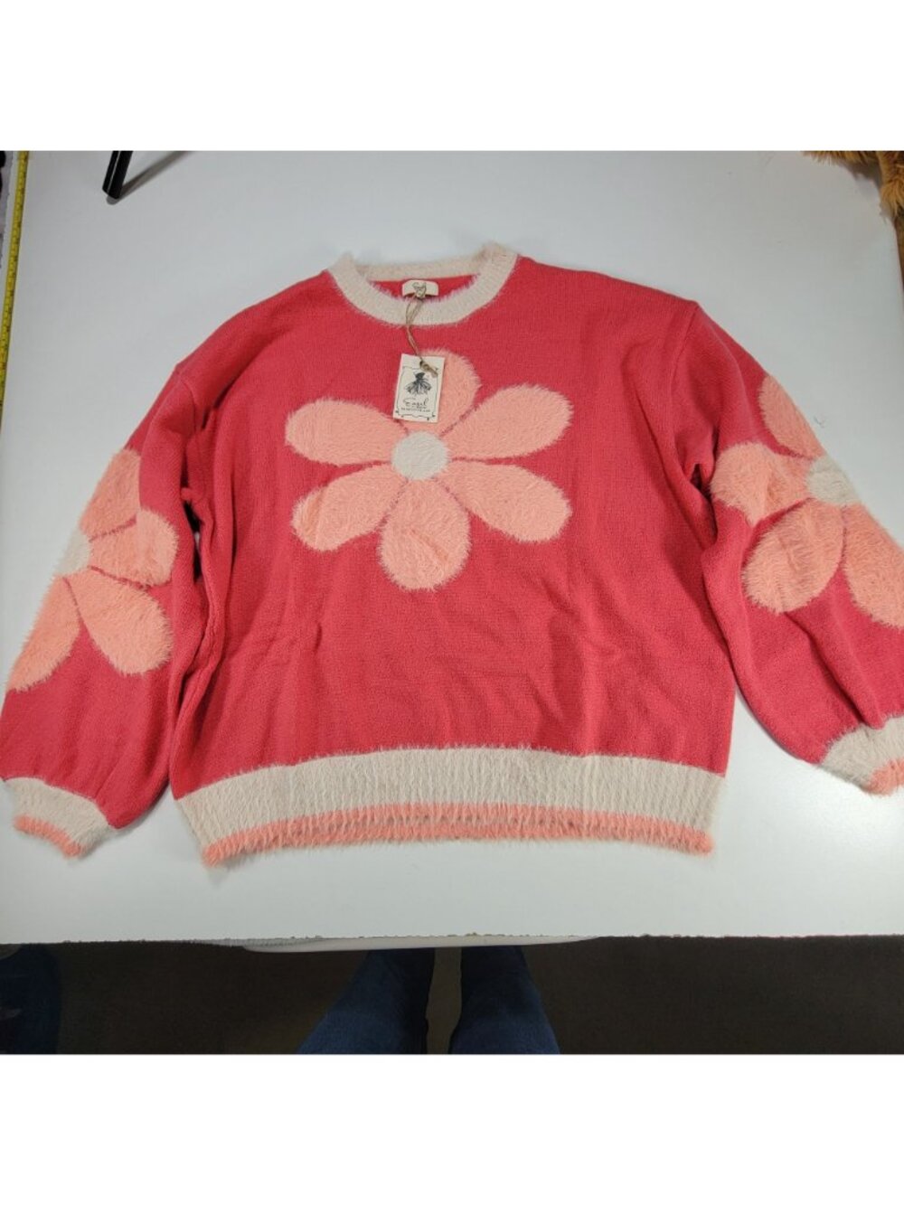 NWT Easel Coral Fuzzy Daisy Flower Print Loose Fit Knit Sweater Medium - CL004 - Picture 2 of 16